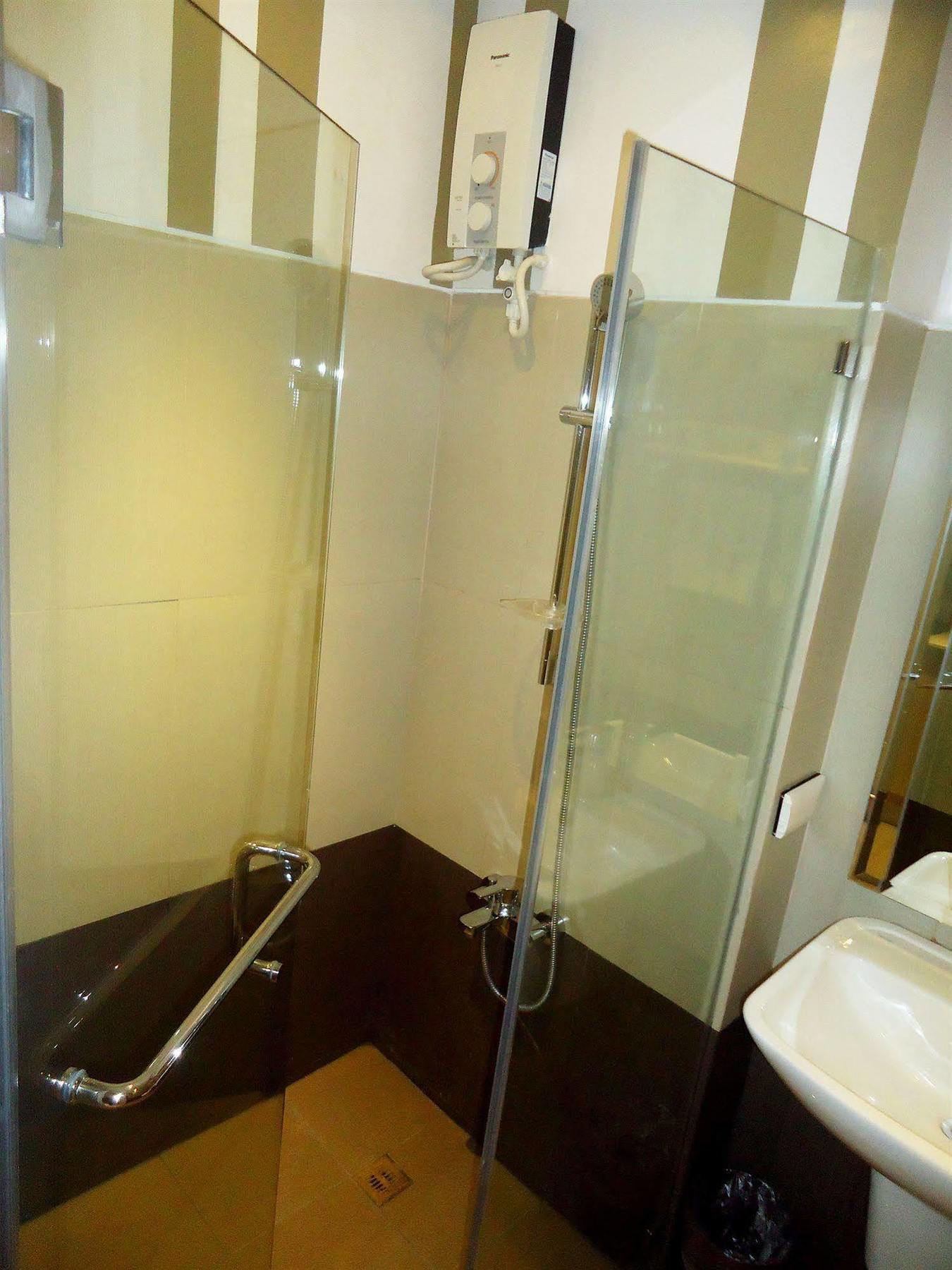 Injap Tower Hotel - Multiple Use Hotel Iloilo City Buitenkant foto
